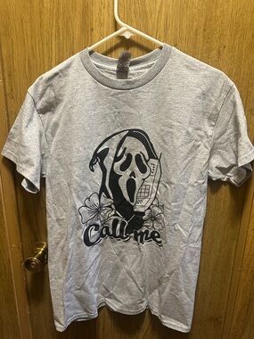 Custom Gray 'Call Me' Graphic T‑Shirt with Scream Mask Print